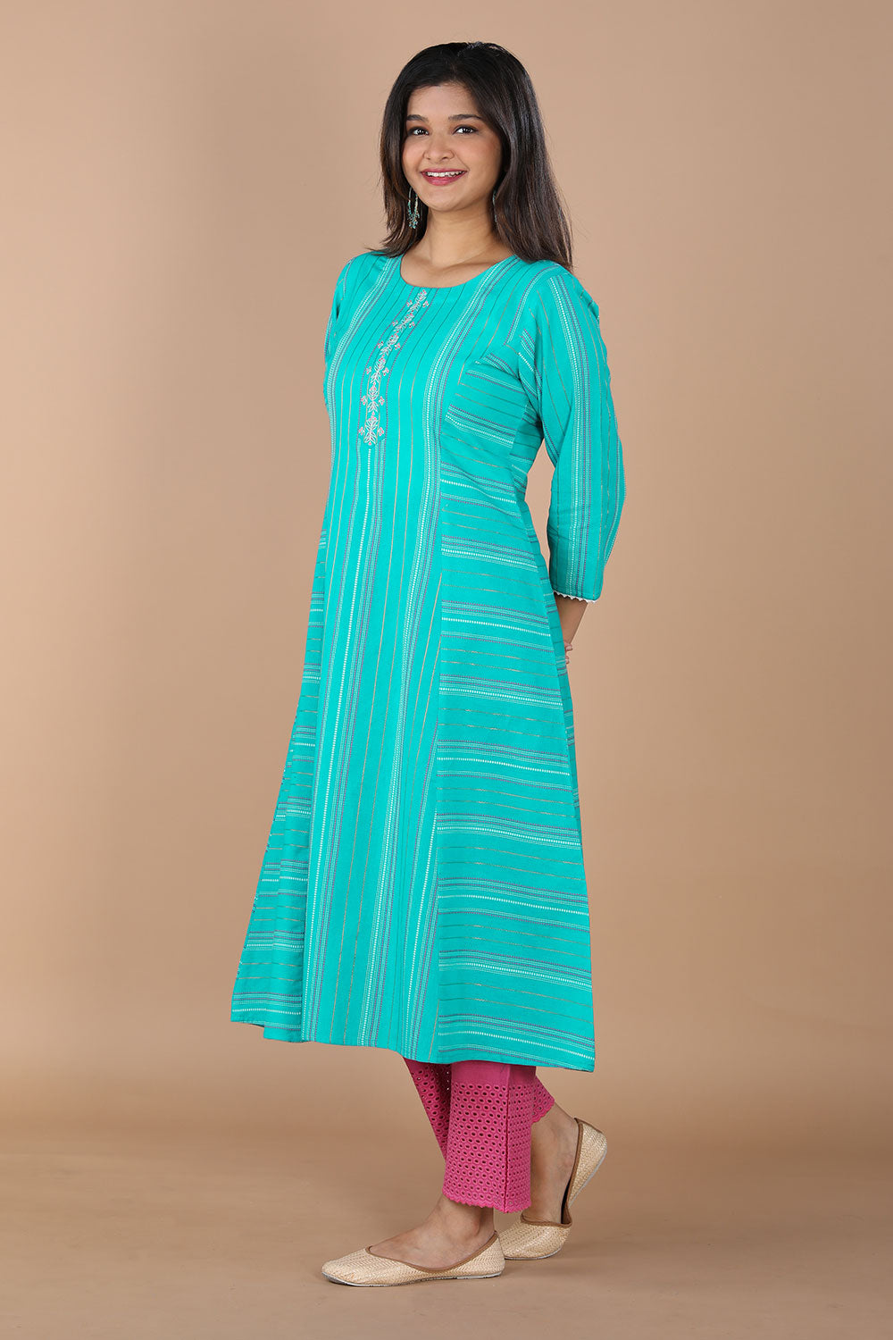 Buy online Green Leheriya Print Straight Kurta from Kurta Kurtis for Women  by Queenley for ₹679 at 83% off | 2024 Limeroad.com
